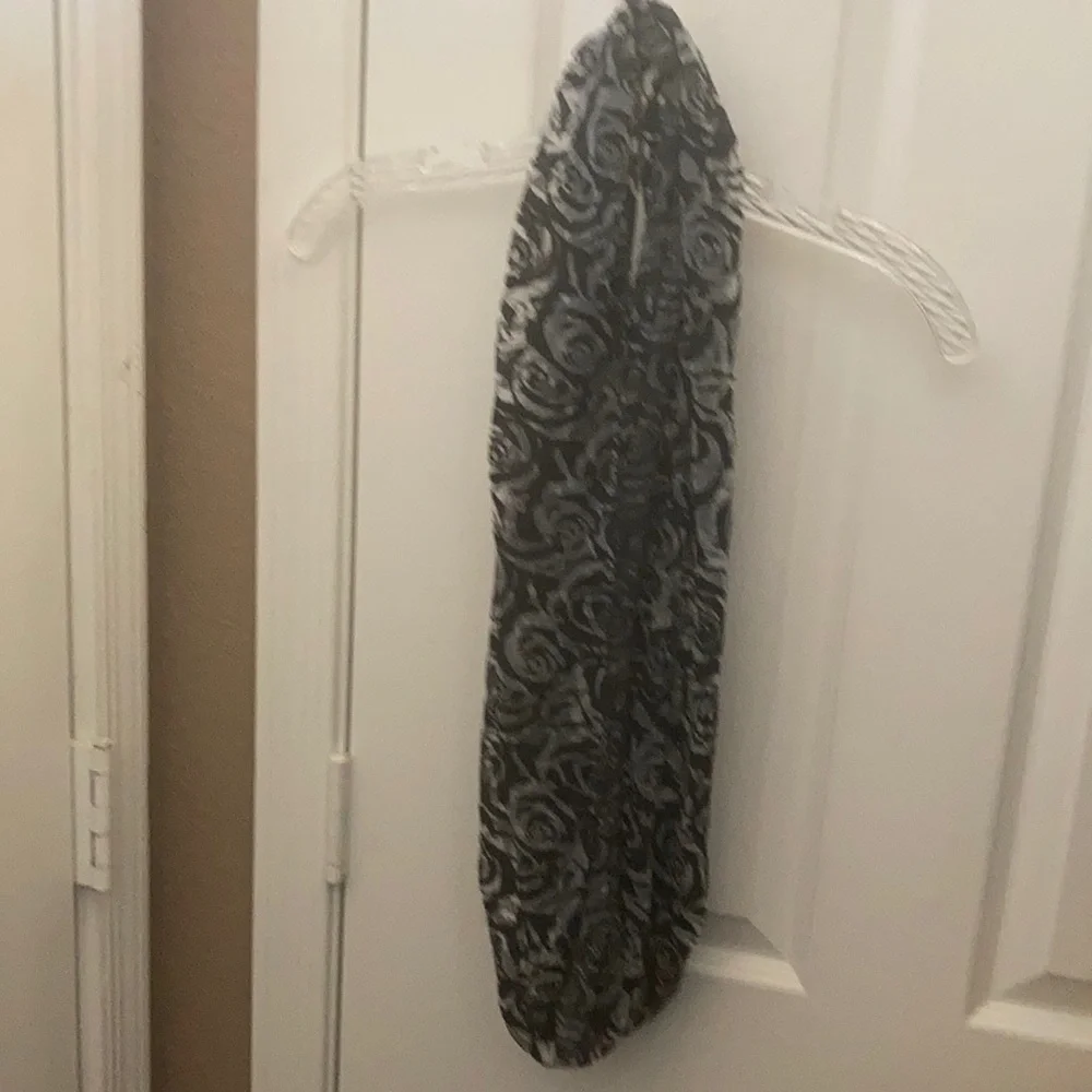 FINAL MARKDOWN Lovely flocked infinity scarf